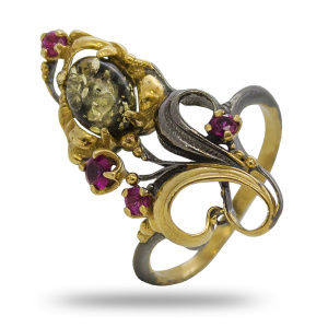 Серебряное кольцо черненое и позолоченное 925 пробы с фианитом